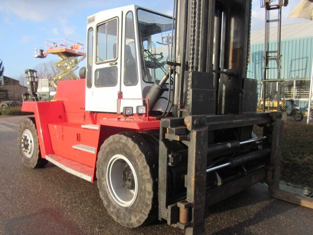 Kalmar DC12-1200 - رافعة شوكية ديزل: صورة 3 Kalmar DC12-1200 - رافعة شوكية ديزل: صورة 3
