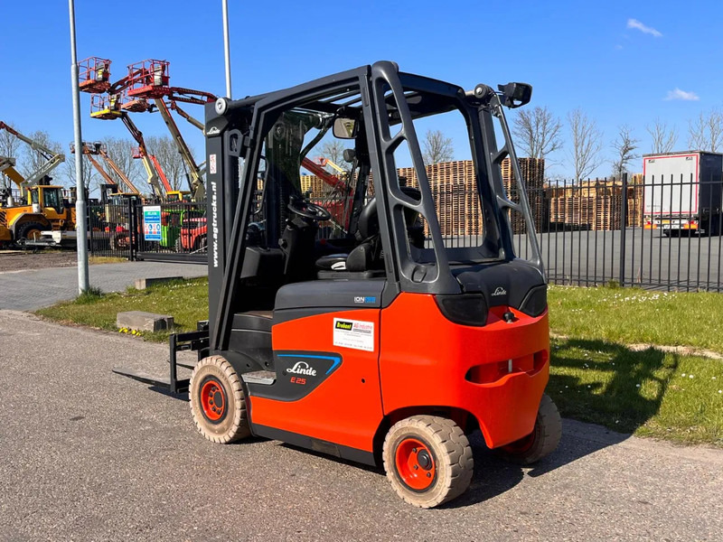 Linde E25H-01/600 - رافعة شوكية كهربائية: صورة 5 Linde E25H-01/600 - رافعة شوكية كهربائية: صورة 5
