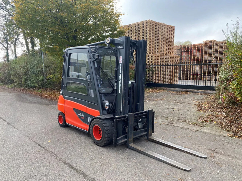 Linde E35L-01 - رافعة شوكية كهربائية: صورة 3 Linde E35L-01 - رافعة شوكية كهربائية: صورة 3