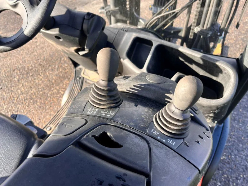 رافعة شوكية تعمل بالغاز Linde H20T-01: صورة 13