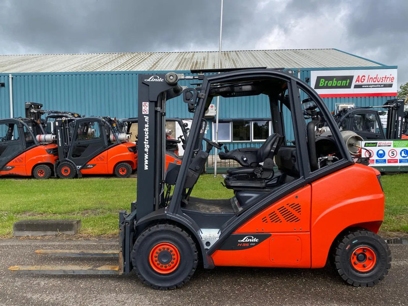 Linde H35T-02 - رافعة شوكية تعمل بالغاز: صورة 2 Linde H35T-02 - رافعة شوكية تعمل بالغاز: صورة 2