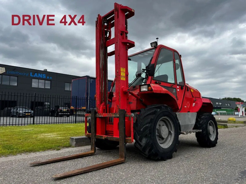 Manitou M30-4 4X4 - رافعة شوكية للأرض الوعرة: صورة 1 Manitou M30-4 4X4 - رافعة شوكية للأرض الوعرة: صورة 1