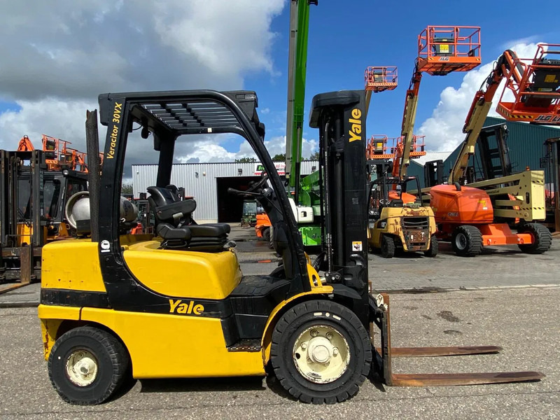 Yale GLP30VXE195 - رافعة شوكية تعمل بالغاز: صورة 1 Yale GLP30VXE195 - رافعة شوكية تعمل بالغاز: صورة 1