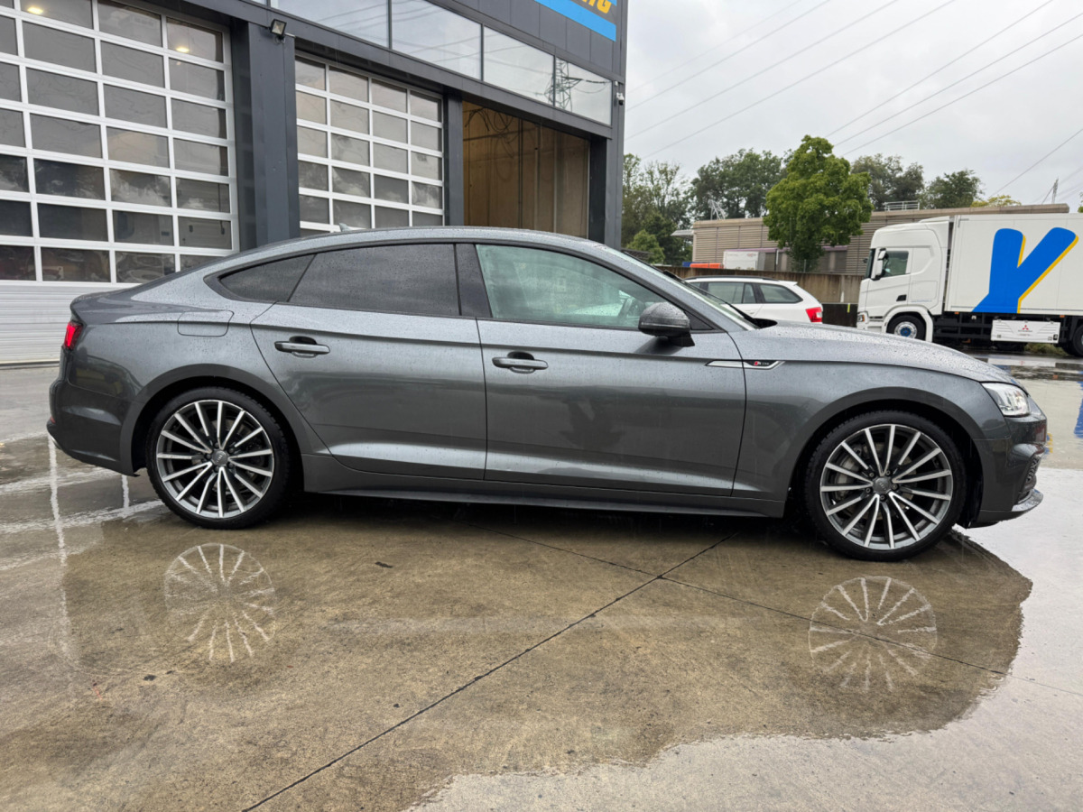 AUDI A5 2.0TFSI QUATTRO S-Line - سيارة: صورة 4 AUDI A5 2.0TFSI QUATTRO S-Line - سيارة: صورة 4
