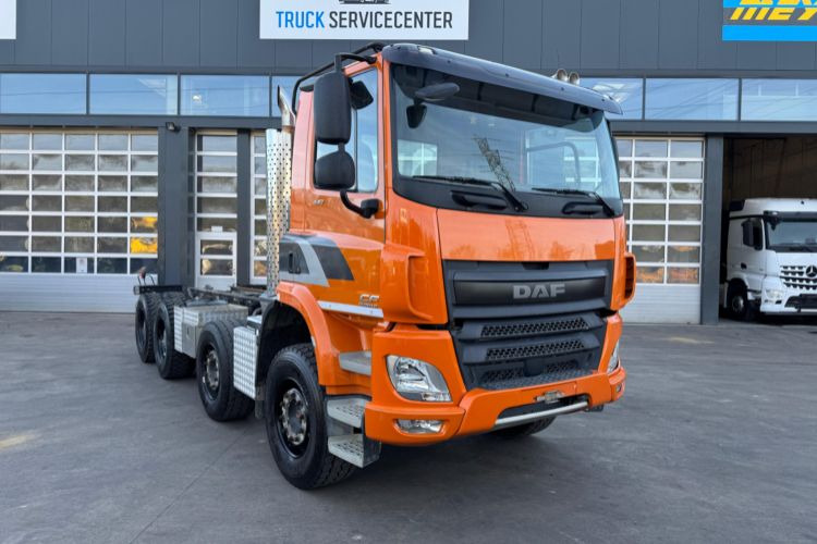 DAF CF440 8x4 Fahrgestell - شاحنة هيكل كابينة: صورة 3 DAF CF440 8x4 Fahrgestell - شاحنة هيكل كابينة: صورة 3