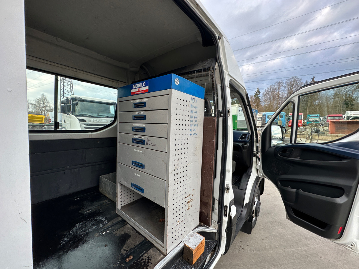 IVECO 35C18V Daily Servicewagen Sortimo IVECO 35C18V Daily Servicewagen Sortimo: صورة 7 IVECO 35C18V Daily Servicewagen Sortimo IVECO 35C18V Daily Servicewagen Sortimo: صورة 7