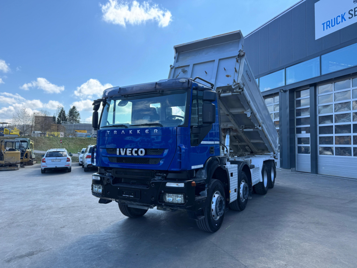 IVECO Trakker 450 8x4 3-Seitenkipper Moser - شاحنة قلاب: صورة 4 IVECO Trakker 450 8x4 3-Seitenkipper Moser - شاحنة قلاب: صورة 4