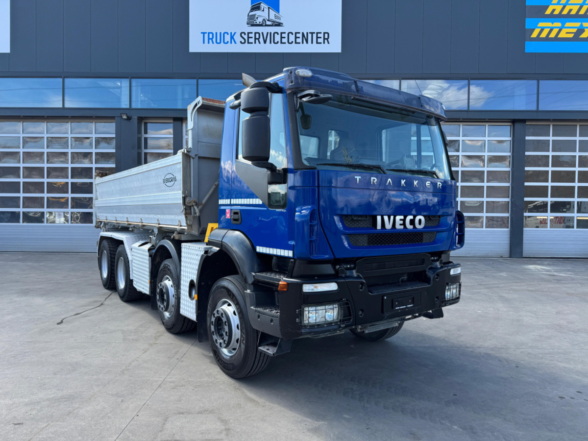 IVECO Trakker 450 8x4 3-Seitenkipper Moser - شاحنة قلاب: صورة 5 IVECO Trakker 450 8x4 3-Seitenkipper Moser - شاحنة قلاب: صورة 5