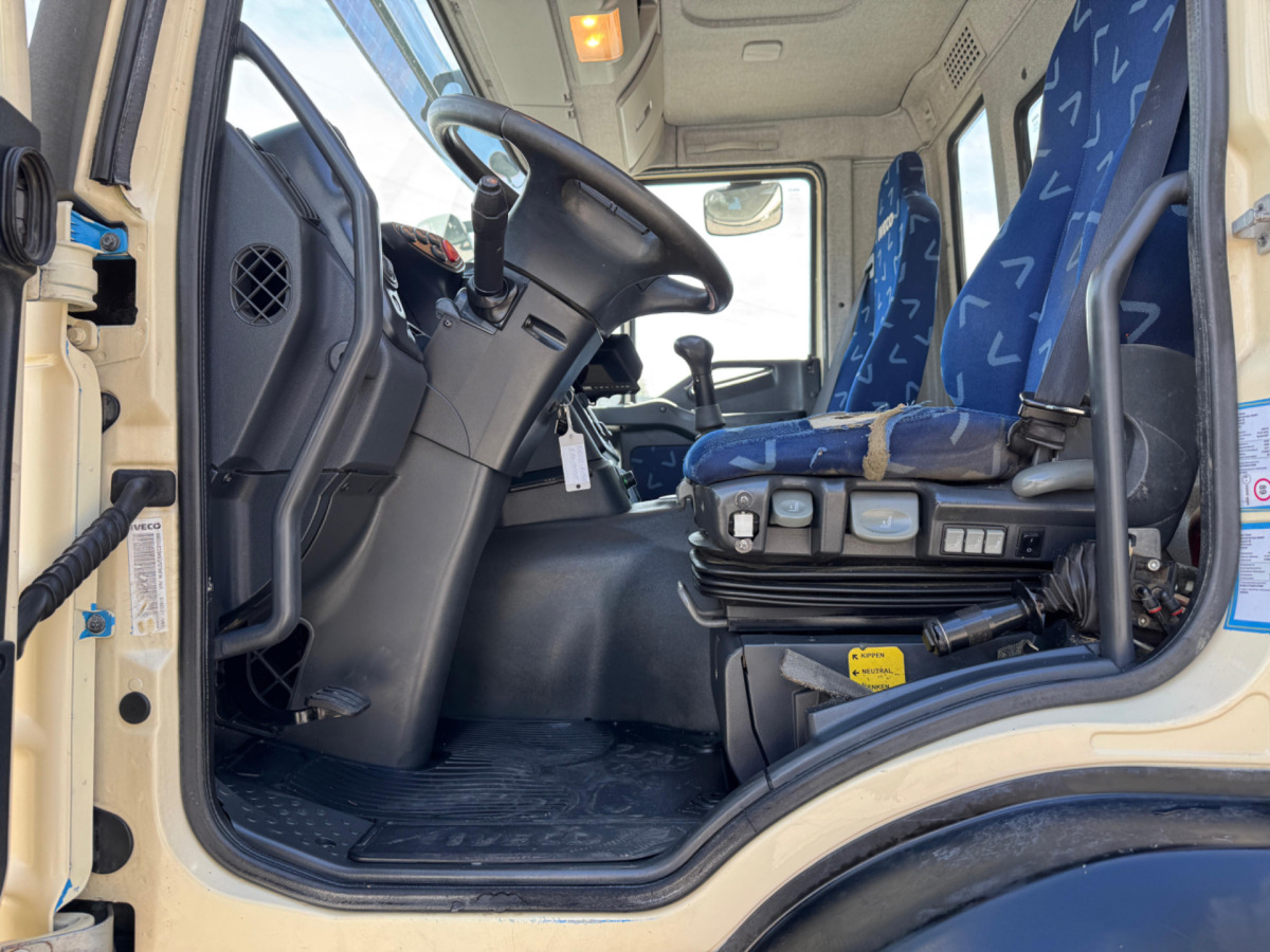 IVECO Trakker 450 8x4 IVECO Trakker 450 8x4: صورة 17