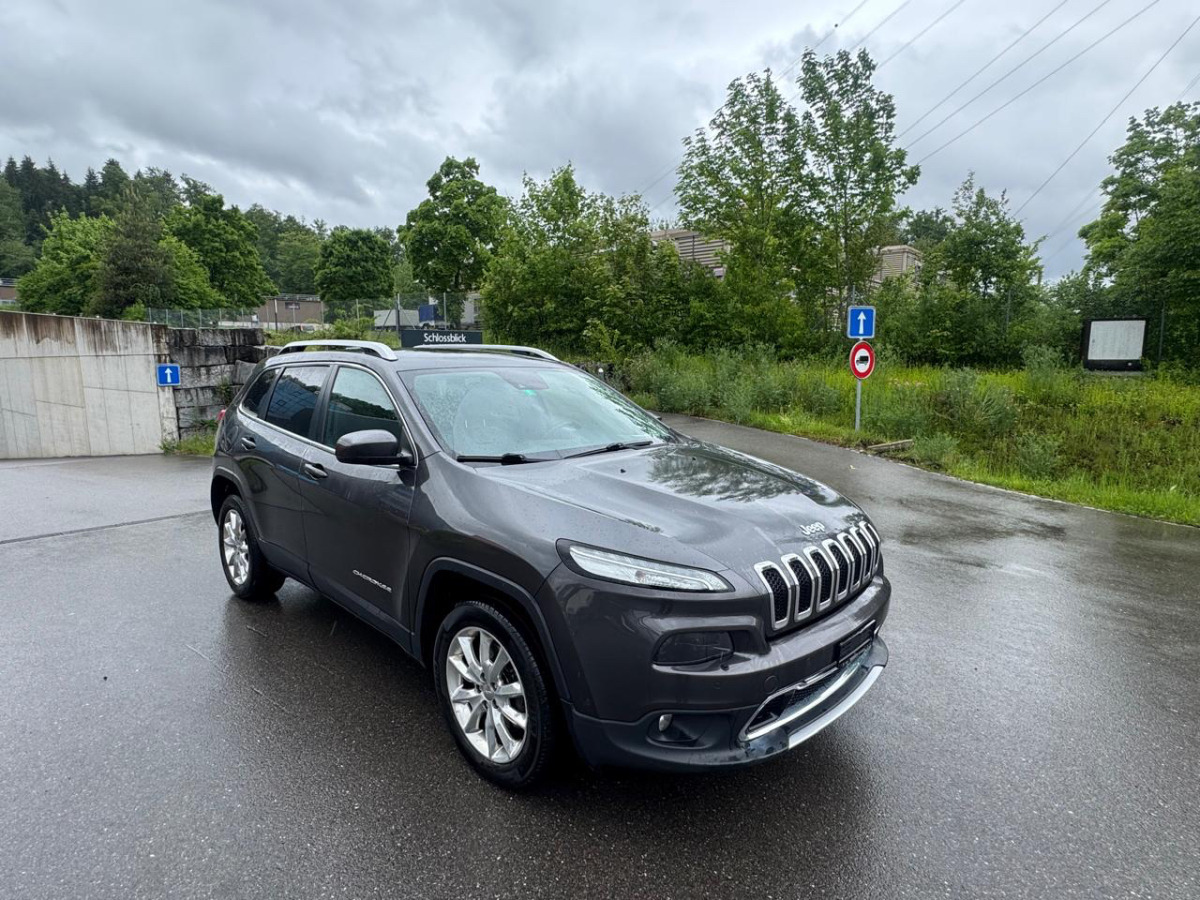 JEEP Cherokee 2.2 TD - هاتشباك: صورة 2 JEEP Cherokee 2.2 TD - هاتشباك: صورة 2