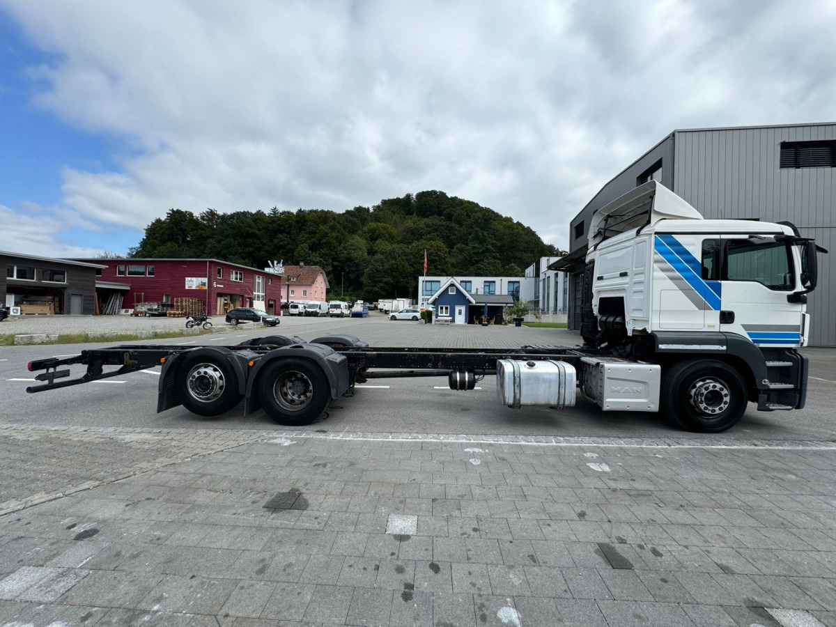 MAN TGS 26.440 6x2 Chassis - شاحنة هيكل كابينة: صورة 4 MAN TGS 26.440 6x2 Chassis - شاحنة هيكل كابينة: صورة 4