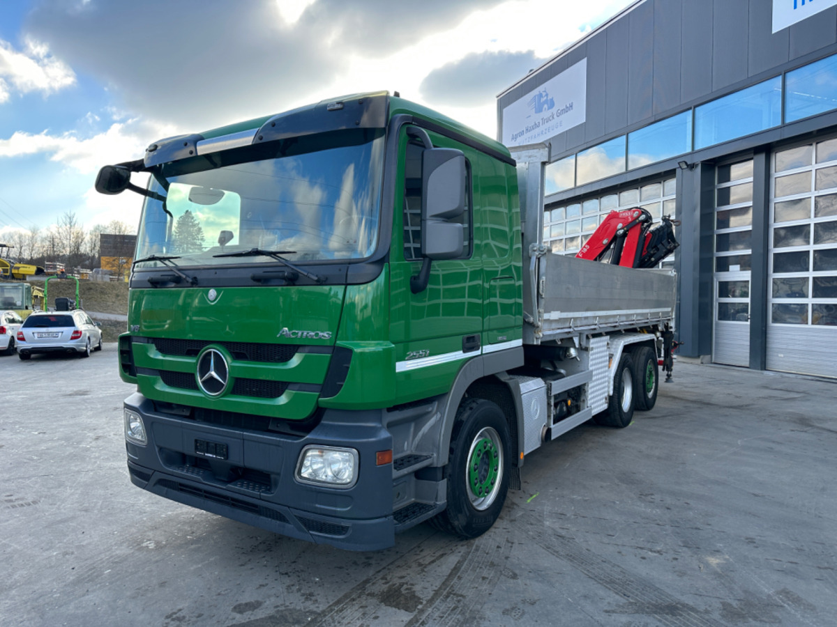 MERCEDES 2551 V8 6x2 Fassi 185-5 Bj.2020 - شاحنة قلاب, شاحنة كرين: صورة 1 MERCEDES 2551 V8 6x2 Fassi 185-5 Bj.2020 - شاحنة قلاب, شاحنة كرين: صورة 1