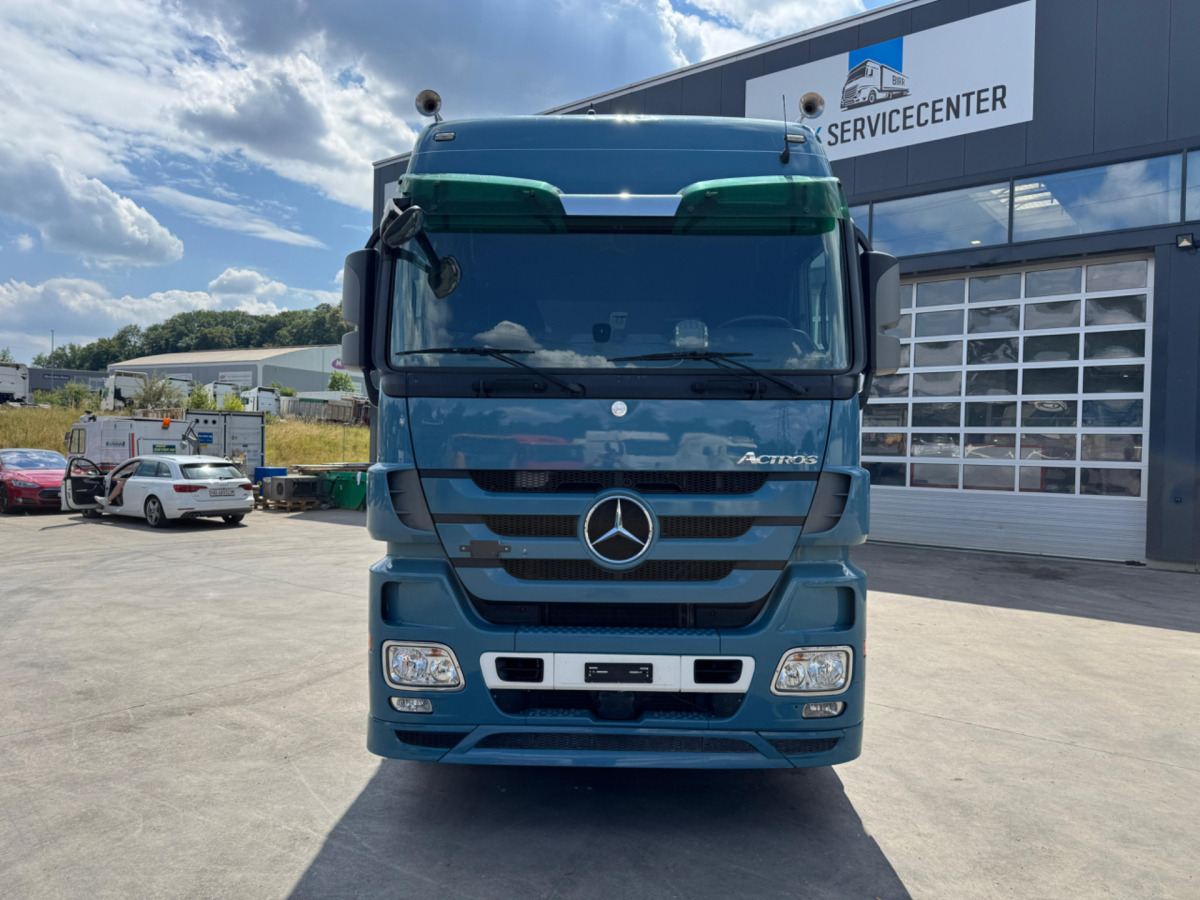 MERCEDES Actros 1841 4x2 - شاحنة ستارة: صورة 2 MERCEDES Actros 1841 4x2 - شاحنة ستارة: صورة 2