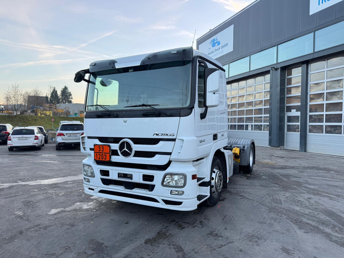 MERCEDES Actros 1844 4x2 ADR - وحدة جر: صورة 1 MERCEDES Actros 1844 4x2 ADR - وحدة جر: صورة 1