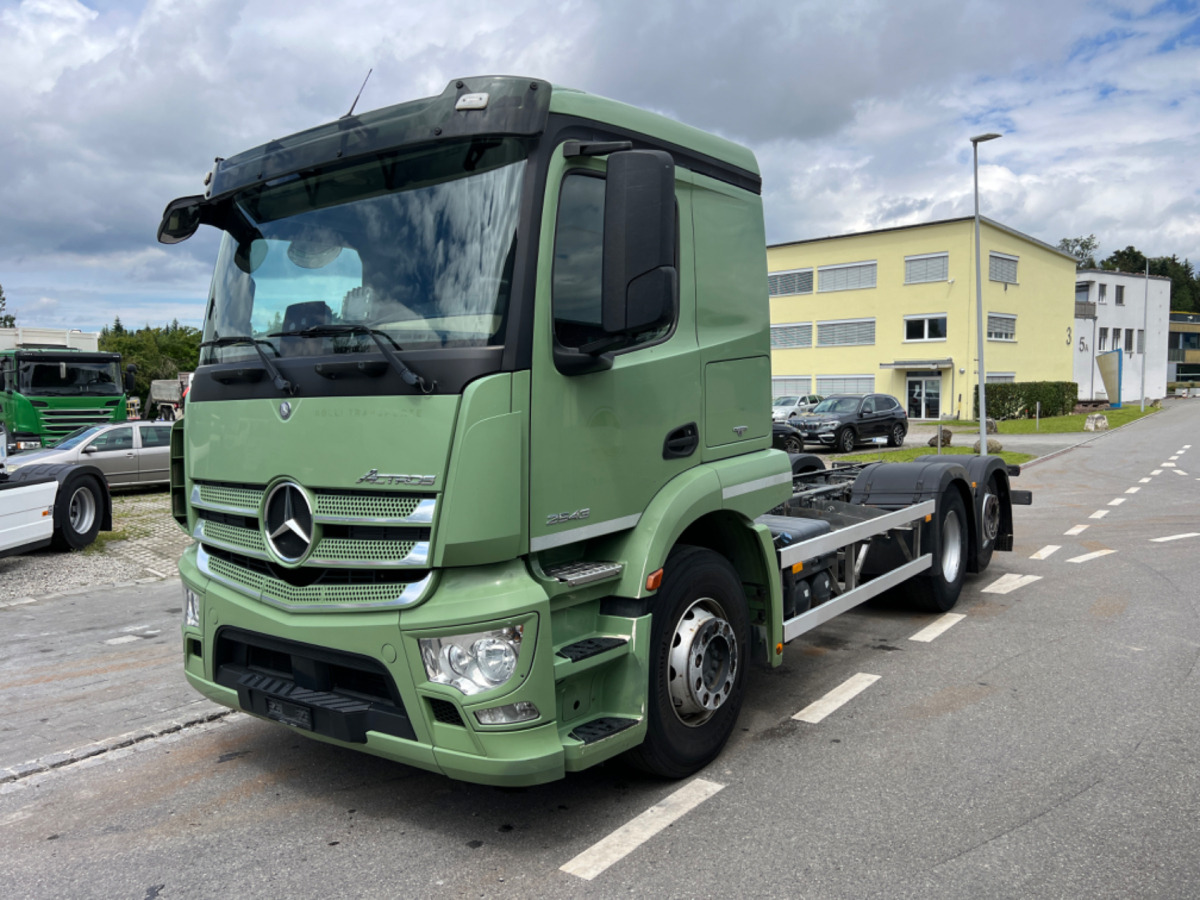 MERCEDES Actros 2543 6x2 - شاحنة هيكل كابينة: صورة 1 MERCEDES Actros 2543 6x2 - شاحنة هيكل كابينة: صورة 1