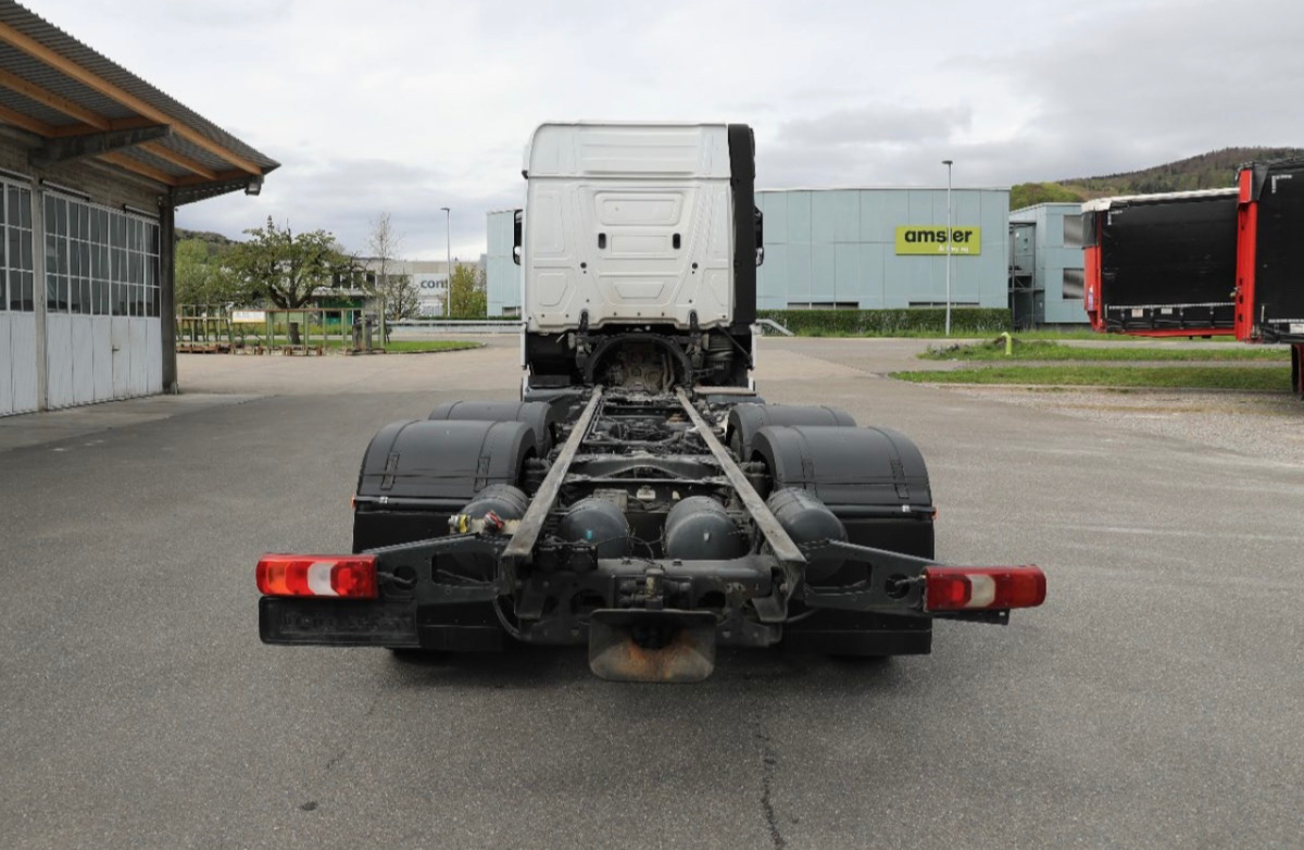 MERCEDES Actros 2548 6x2 - شاحنة هيكل كابينة: صورة 4 MERCEDES Actros 2548 6x2 - شاحنة هيكل كابينة: صورة 4