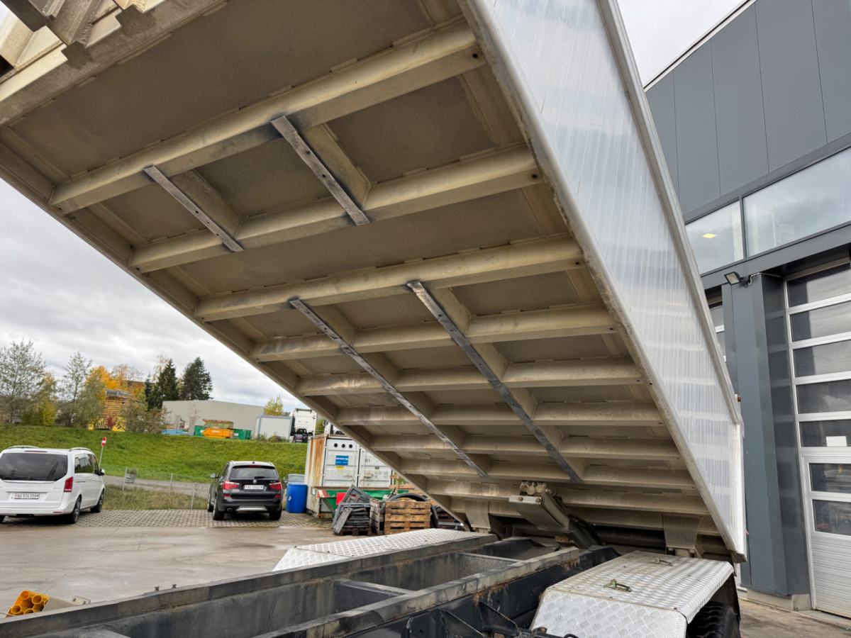 MERCEDES Actros 3248 8x4 Rückwärtskipper - شاحنة قلاب: صورة 3 MERCEDES Actros 3248 8x4 Rückwärtskipper - شاحنة قلاب: صورة 3