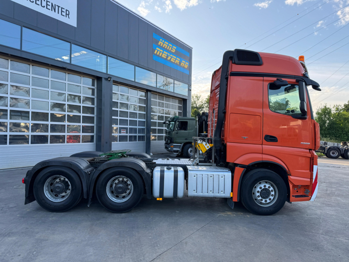 MERCEDES Actros 3358 6x4 120T - وحدة جر: صورة 4 MERCEDES Actros 3358 6x4 120T - وحدة جر: صورة 4