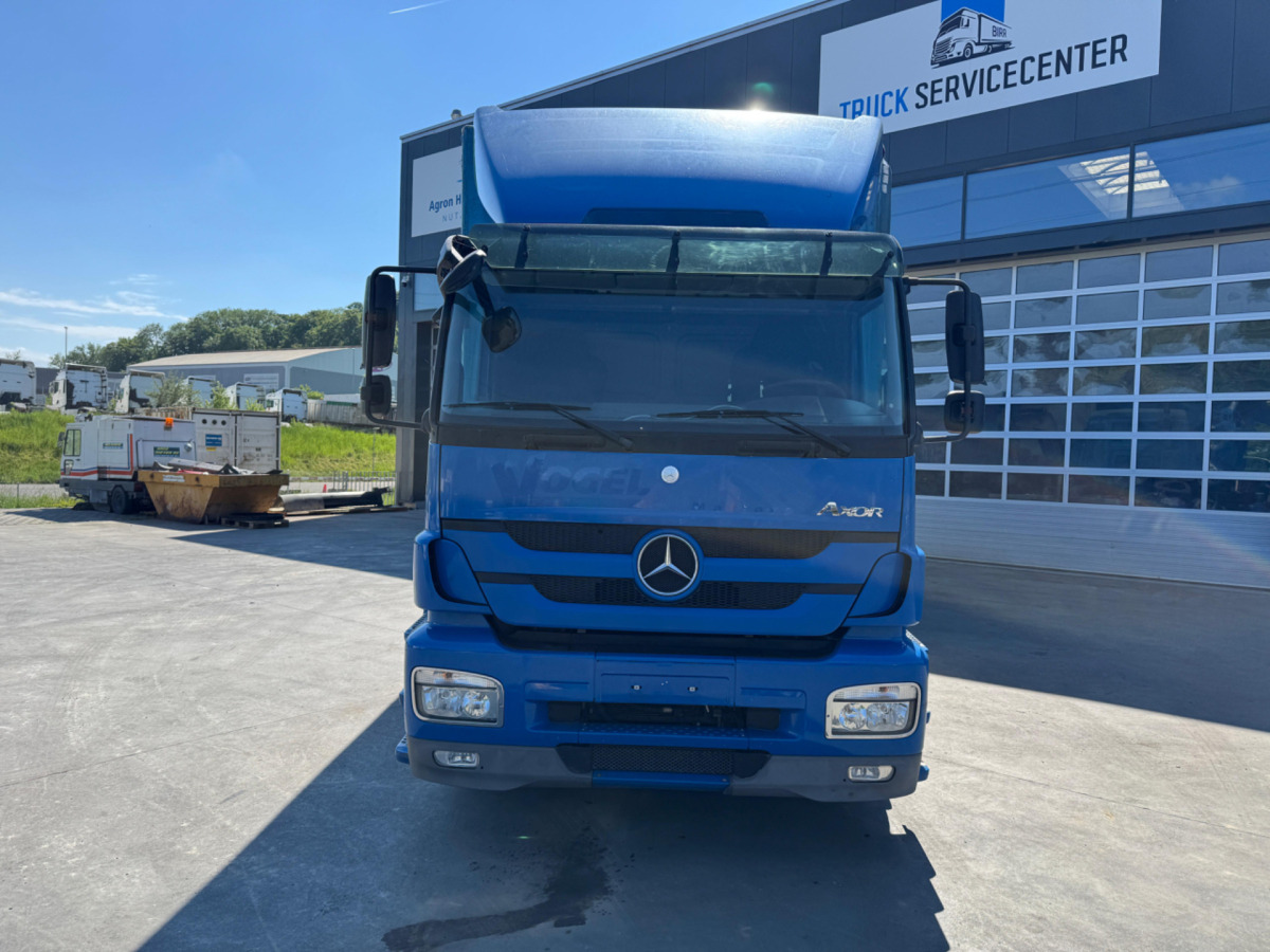 MERCEDES Axor 1833 4x2 - شاحنة ستارة: صورة 2 MERCEDES Axor 1833 4x2 - شاحنة ستارة: صورة 2