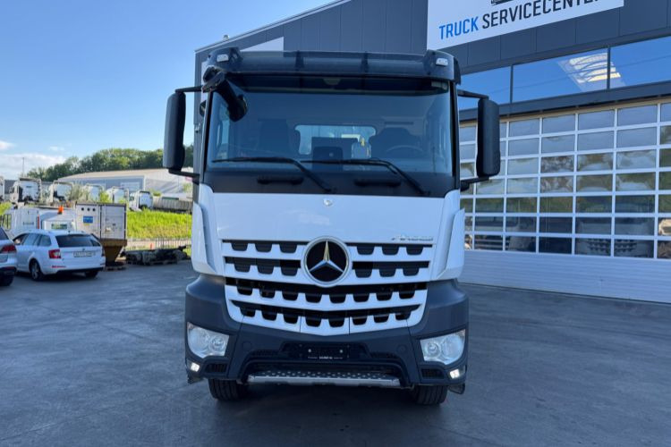 Mercedes-Benz Arocs 3248 8x4 - شاحنة قلاب: صورة 3 Mercedes-Benz Arocs 3248 8x4 - شاحنة قلاب: صورة 3