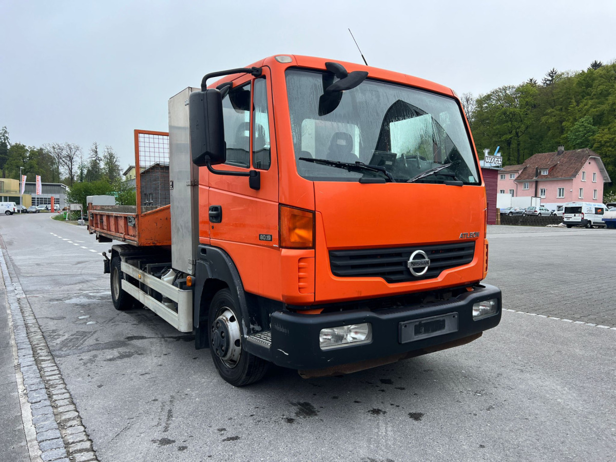 NISSAN Atleon 80.19 4x2 Hooklift - شاحنة ذات خطاف: صورة 4 NISSAN Atleon 80.19 4x2 Hooklift - شاحنة ذات خطاف: صورة 4