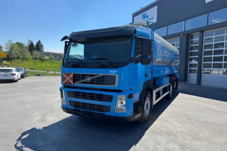 Volvo FM-500 6x2 Tankwagen - شاحنة صهريج: صورة 1 Volvo FM-500 6x2 Tankwagen - شاحنة صهريج: صورة 1