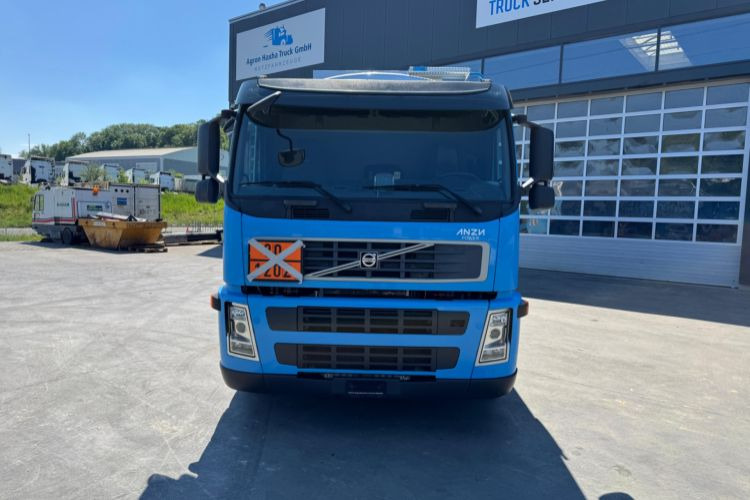 Volvo FM-500 6x2 Tankwagen - شاحنة صهريج: صورة 3 Volvo FM-500 6x2 Tankwagen - شاحنة صهريج: صورة 3