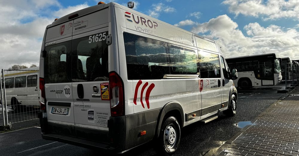 Fiat Ducato / 17 miejsc / EURO 6/ IGŁA !!!/ Cena:75000 zł netto - حافلة صغيرة, ميكروباص: صورة 2 Fiat Ducato / 17 miejsc / EURO 6/ IGŁA !!!/ Cena:75000 zł netto - حافلة صغيرة, ميكروباص: صورة 2
