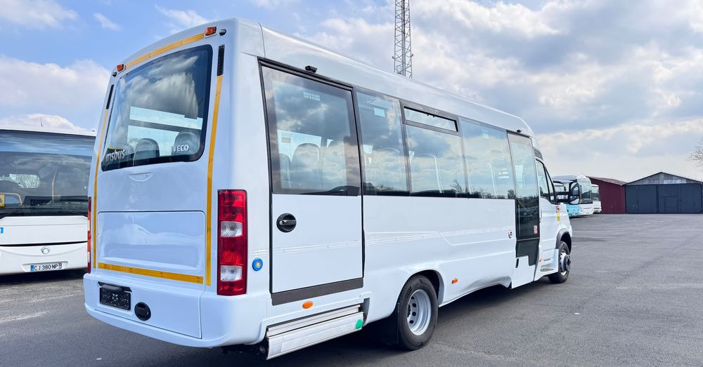 Irisbus Iveco / DURISOTTI / -28miejsc /euro5/ mała klima / winda / 114000 zł netto - حافلة صغيرة, ميكروباص: صورة 4 Irisbus Iveco / DURISOTTI / -28miejsc /euro5/ mała klima / winda / 114000 zł netto - حافلة صغيرة, ميكروباص: صورة 4