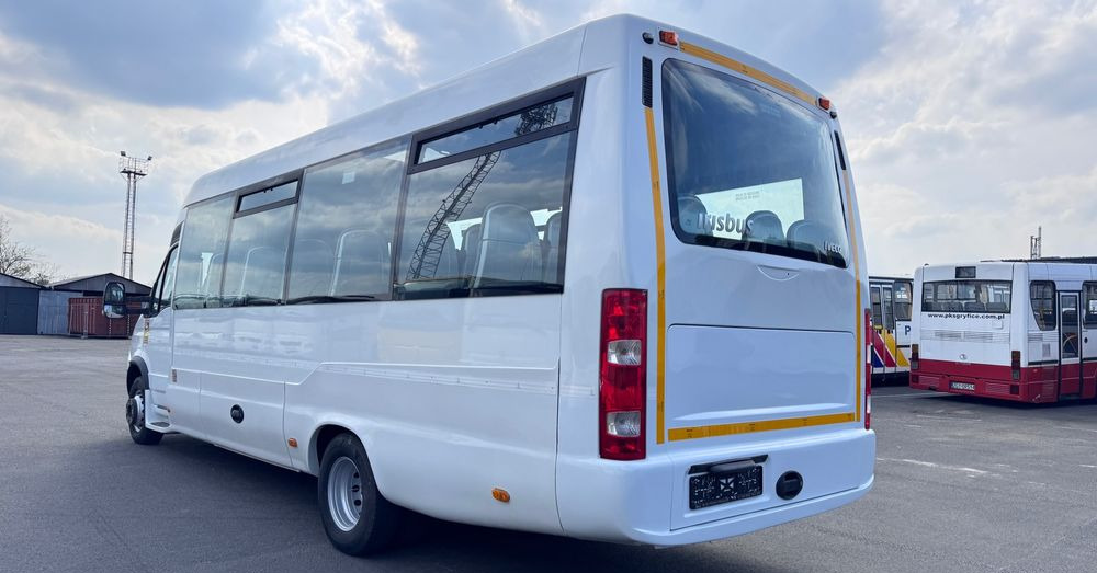 Irisbus Iveco / DURISOTTI / -28miejsc /euro5/ mała klima / winda / 114000 zł netto - حافلة صغيرة, ميكروباص: صورة 3 Irisbus Iveco / DURISOTTI / -28miejsc /euro5/ mała klima / winda / 114000 zł netto - حافلة صغيرة, ميكروباص: صورة 3