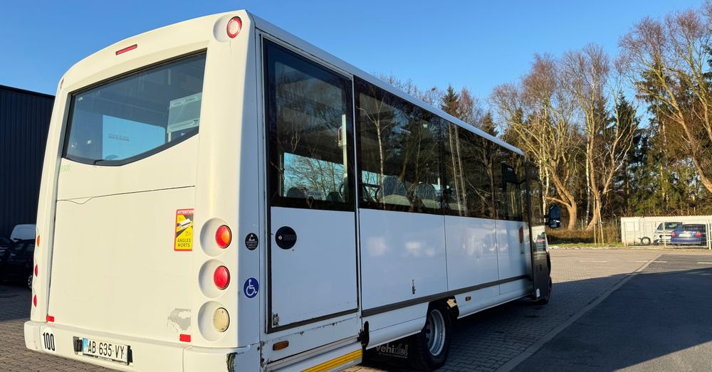 Iveco Aptineo / mała klima / 28 miejsc / winda / CENA: 67500 zł netto - حافلة صغيرة, ميكروباص: صورة 3 Iveco Aptineo / mała klima / 28 miejsc / winda / CENA: 67500 zł netto - حافلة صغيرة, ميكروباص: صورة 3