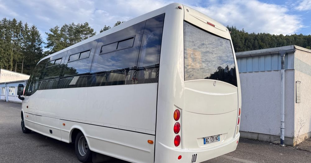 Iveco Wing /34 miejsca /mały przebieg /Cena:109000 zł netto - حافلة صغيرة, ميكروباص: صورة 3 Iveco Wing /34 miejsca /mały przebieg /Cena:109000 zł netto - حافلة صغيرة, ميكروباص: صورة 3