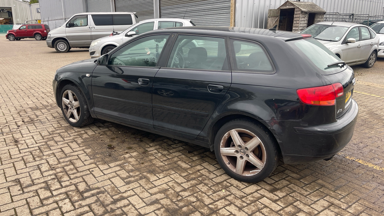 AUDI A3 1.9 TDI - هاتشباك: صورة 3 AUDI A3 1.9 TDI - هاتشباك: صورة 3