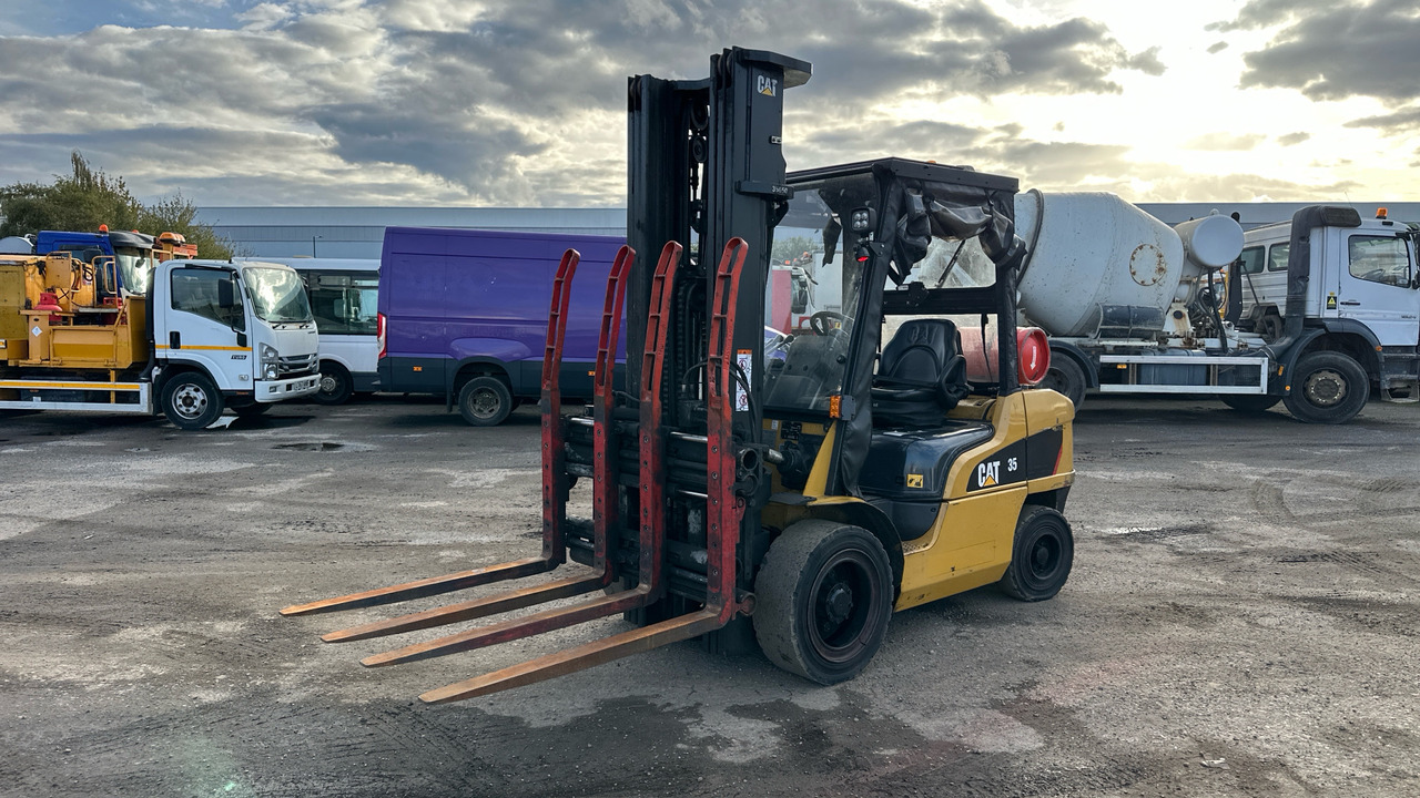 CAT GP35N - رافعة شوكية تعمل بالغاز: صورة 2 CAT GP35N - رافعة شوكية تعمل بالغاز: صورة 2