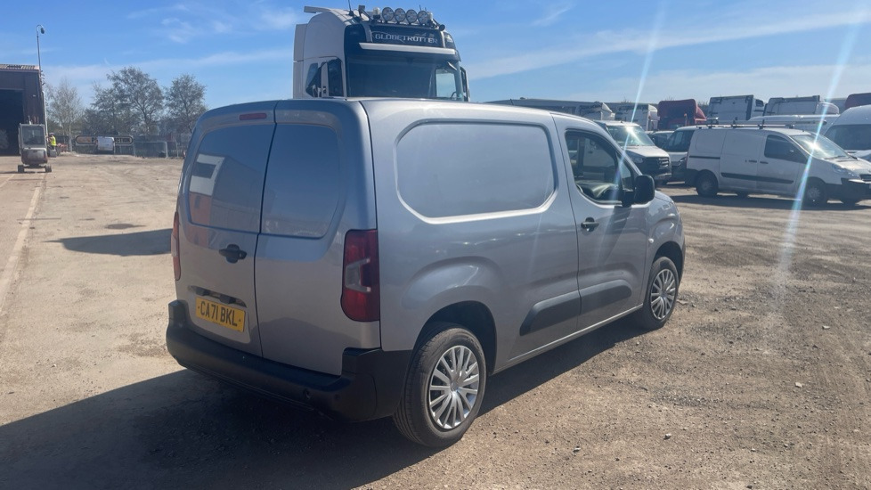CITROEN BERLINGO 1.5 BlueHDi 650Kg Enterprise Pro 75ps - فان: صورة 5 CITROEN BERLINGO 1.5 BlueHDi 650Kg Enterprise Pro 75ps - فان: صورة 5