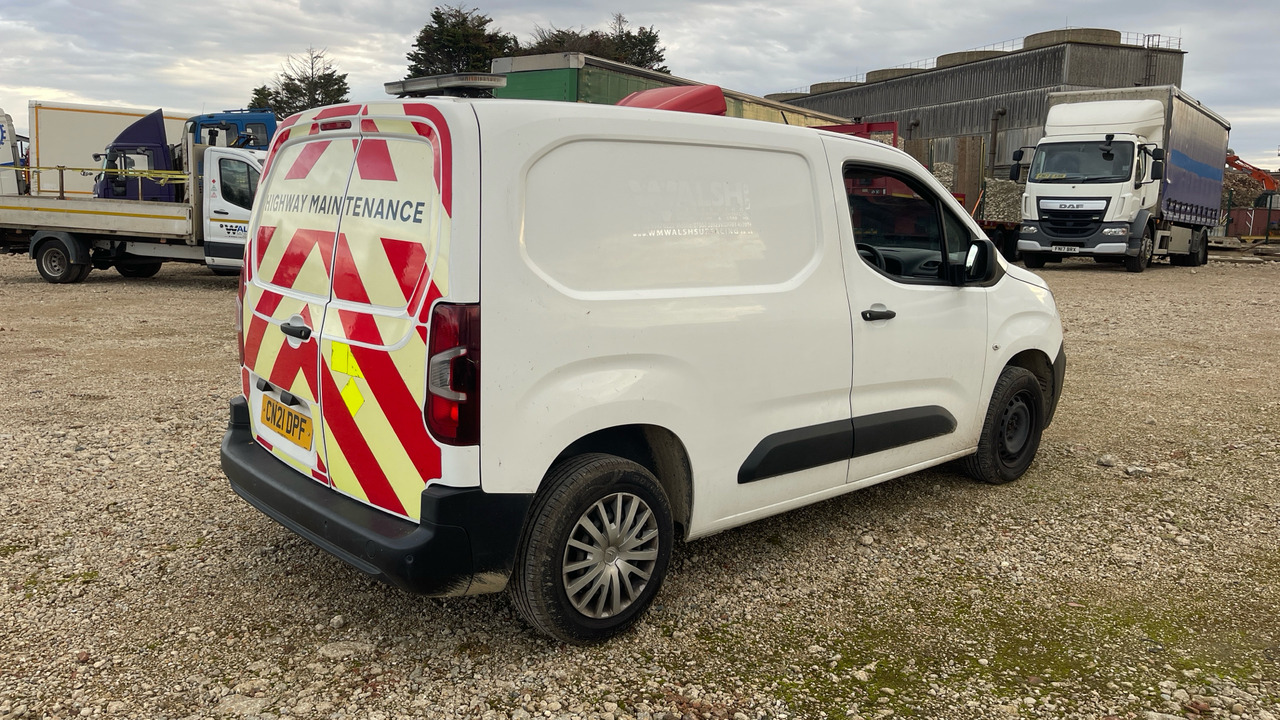 CITROEN BERLINGO ENTERPRISE 650 1.5 BLUEHDI 75PS - فان المدمجة: صورة 4 CITROEN BERLINGO ENTERPRISE 650 1.5 BLUEHDI 75PS - فان المدمجة: صورة 4