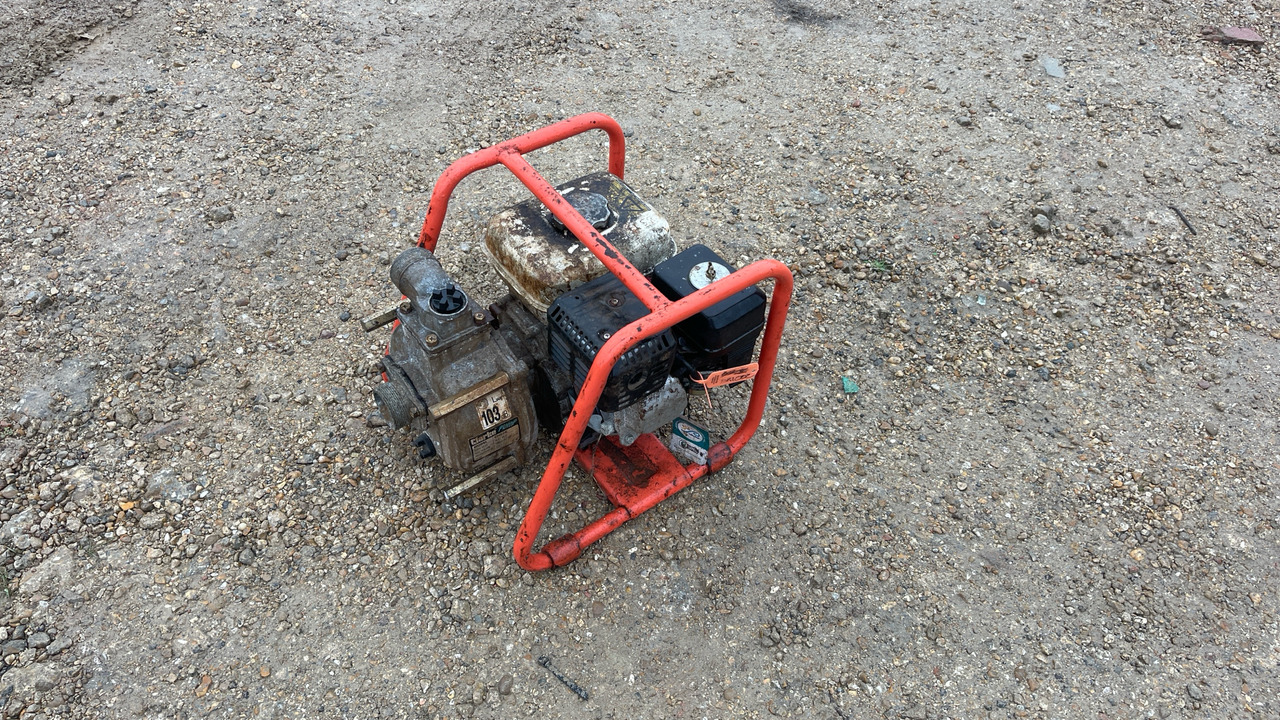 CLARKE CHS2E WATER PUMP - معدات البناء: صورة 1 CLARKE CHS2E WATER PUMP - معدات البناء: صورة 1