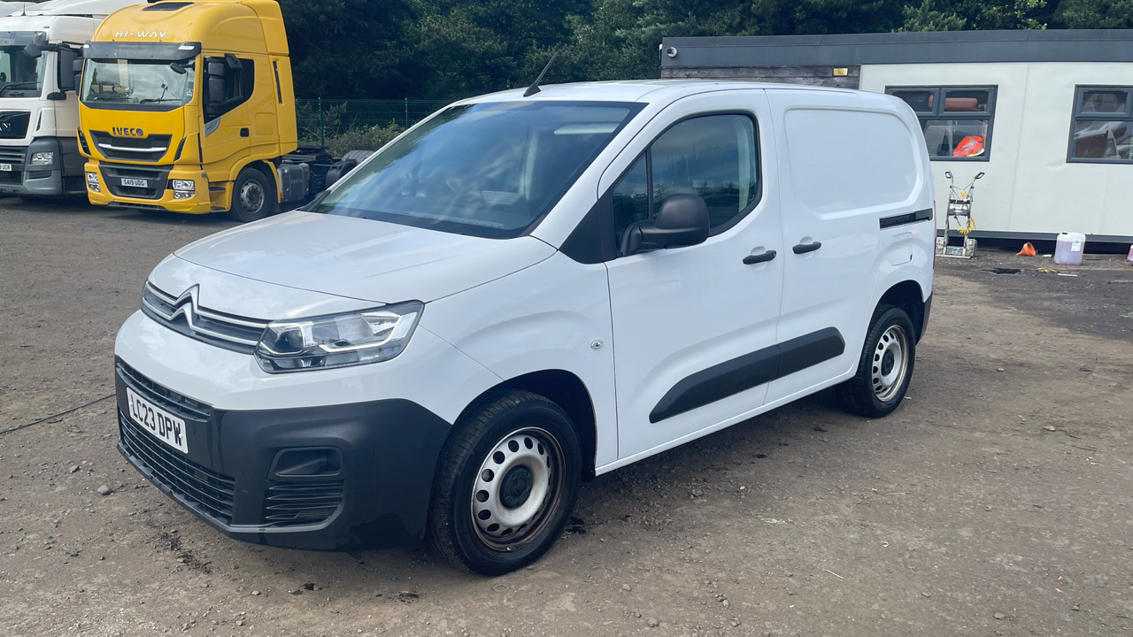Citroen Berlingo 1.5 BlueHDi 1000Kg Enterprise Ed 100ps 6 Speed S/S - فان المدمجة: صورة 2 Citroen Berlingo 1.5 BlueHDi 1000Kg Enterprise Ed 100ps 6 Speed S/S - فان المدمجة: صورة 2