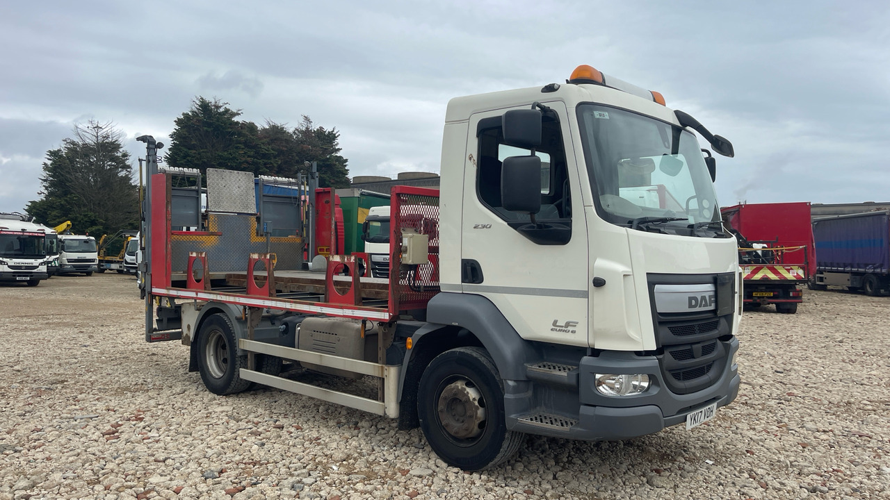 DAF LF 230 - شاحنات مسطحة: صورة 1 DAF LF 230 - شاحنات مسطحة: صورة 1