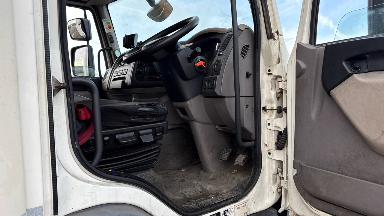 DAF LF 280 - شاحنة الفريزر: صورة 5 DAF LF 280 - شاحنة الفريزر: صورة 5