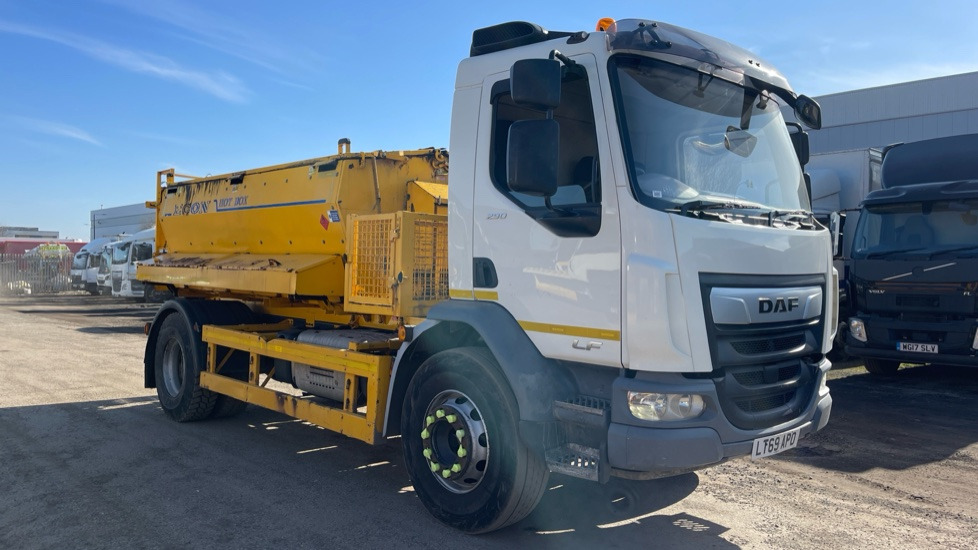 DAF LF 290 18 TONNE - آلة أسفلت: صورة 1 DAF LF 290 18 TONNE - آلة أسفلت: صورة 1