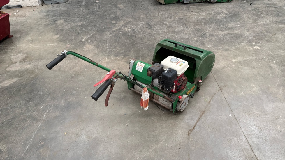 DENNIS FT510 PEDESTRIAN CYLINDER MOWER WITH 5K UNIT AND GRASS BOX - جزازة أعشاب الحدائق: صورة 1 DENNIS FT510 PEDESTRIAN CYLINDER MOWER WITH 5K UNIT AND GRASS BOX - جزازة أعشاب الحدائق: صورة 1