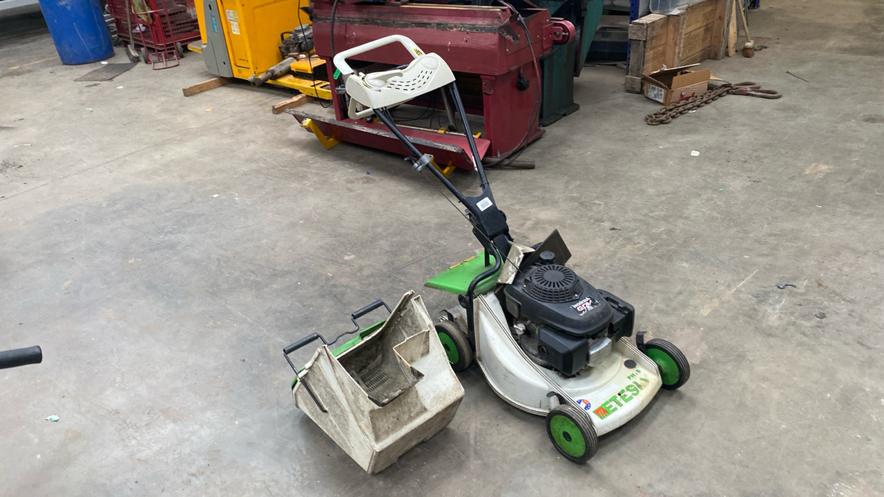 ETESIA PHTS MOWER, HONDA GCV 160 ENGINE - جزازة أعشاب الحدائق: صورة 1 ETESIA PHTS MOWER, HONDA GCV 160 ENGINE - جزازة أعشاب الحدائق: صورة 1