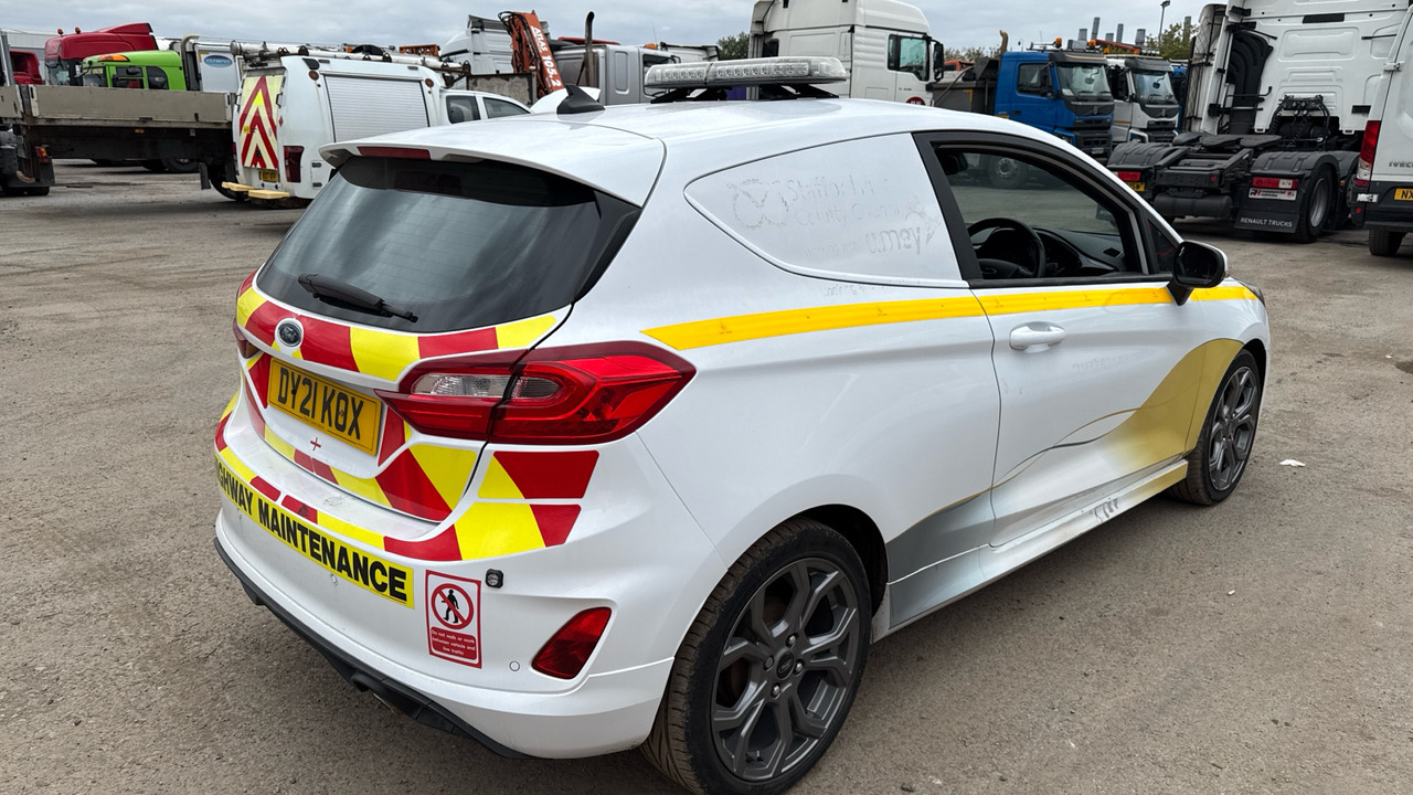 FORD FIESTA 1.0 MHEV Sport - سيارة: صورة 4 FORD FIESTA 1.0 MHEV Sport - سيارة: صورة 4