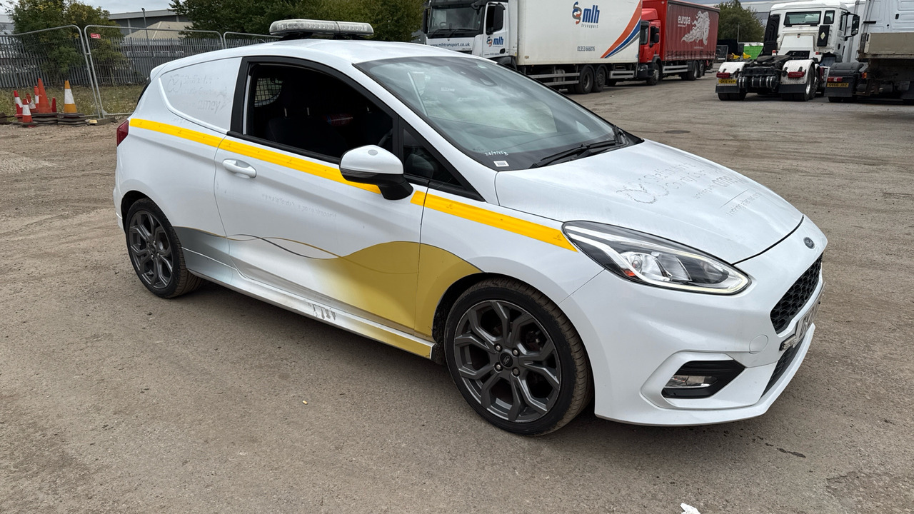FORD FIESTA 1.0 MHEV Sport - سيارة: صورة 1 FORD FIESTA 1.0 MHEV Sport - سيارة: صورة 1