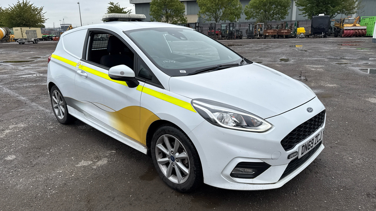 FORD FIESTA 1.5 TDCi 85PS - سيارة: صورة 1 FORD FIESTA 1.5 TDCi 85PS - سيارة: صورة 1