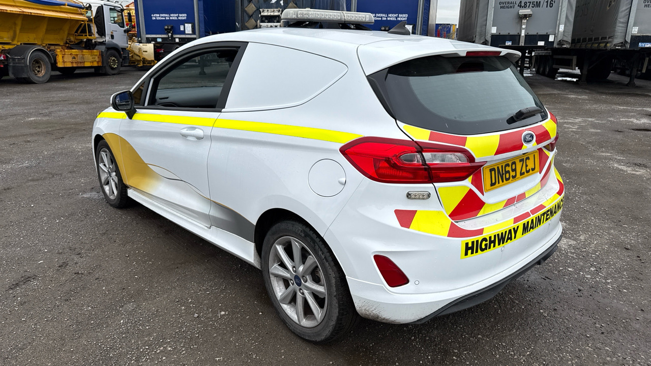 FORD FIESTA 1.5 TDCi 85PS - سيارة: صورة 3 FORD FIESTA 1.5 TDCi 85PS - سيارة: صورة 3