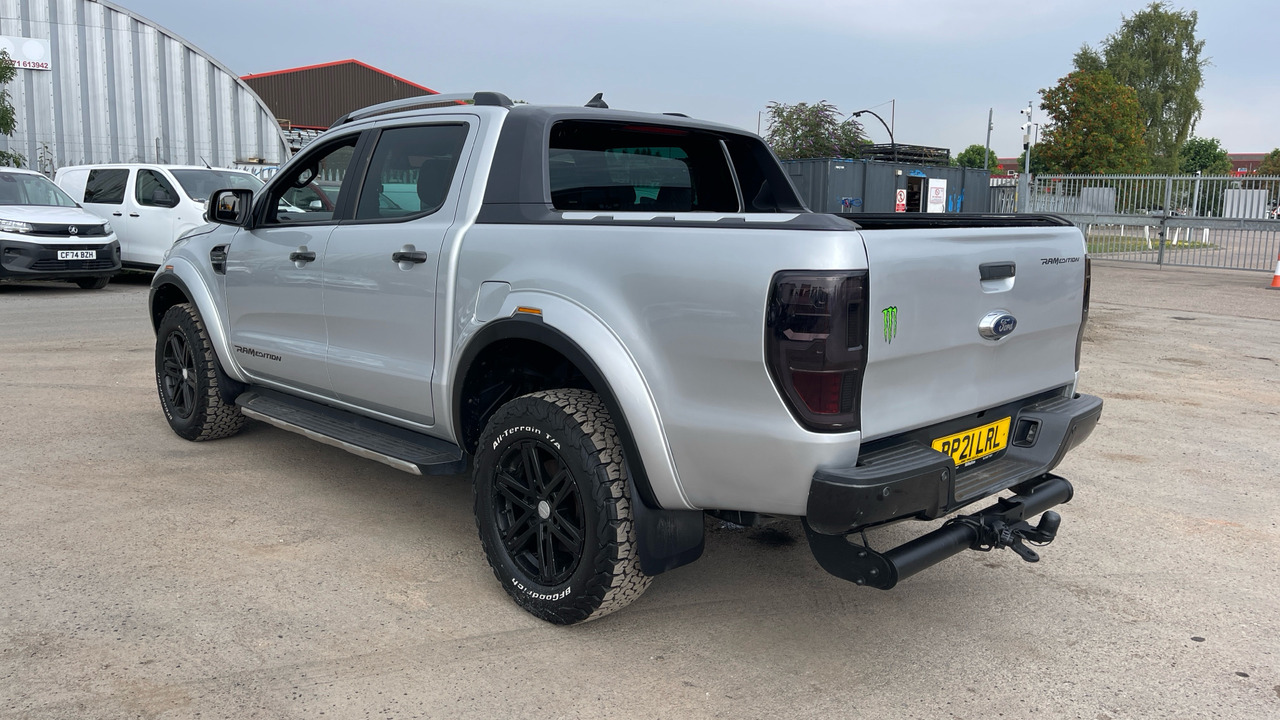 FORD RANGER 2.0 ECOBLUE WILDTRAK 213 - شاحنة البيك أب, الشاحنات الصغيرة كابينة مزدوجة: صورة 3 FORD RANGER 2.0 ECOBLUE WILDTRAK 213 - شاحنة البيك أب, الشاحنات الصغيرة كابينة مزدوجة: صورة 3