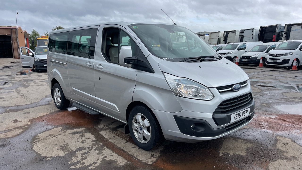 FORD TOURNEO CUSTOM 300 2.2 TDCi 125PS - حافلة صغيرة, ميكروباص: صورة 1 FORD TOURNEO CUSTOM 300 2.2 TDCi 125PS - حافلة صغيرة, ميكروباص: صورة 1