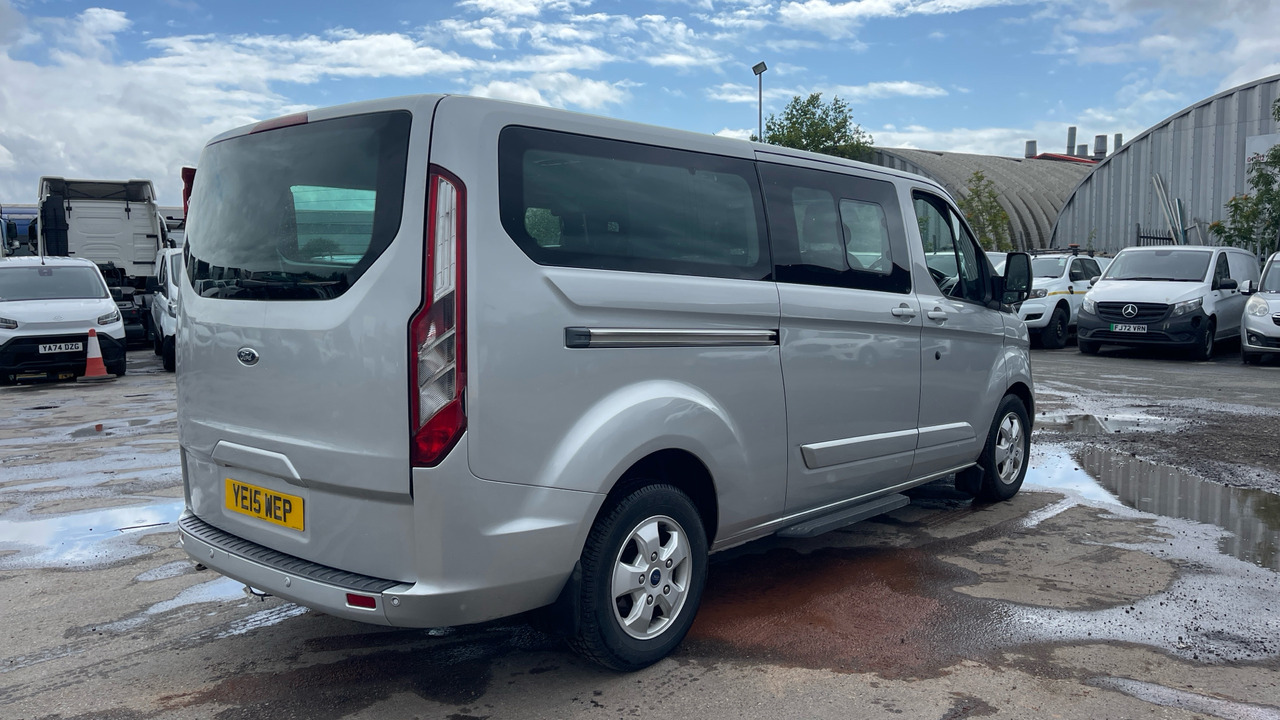 FORD TOURNEO CUSTOM 300 2.2 TDCi 125PS - حافلة صغيرة, ميكروباص: صورة 4 FORD TOURNEO CUSTOM 300 2.2 TDCi 125PS - حافلة صغيرة, ميكروباص: صورة 4